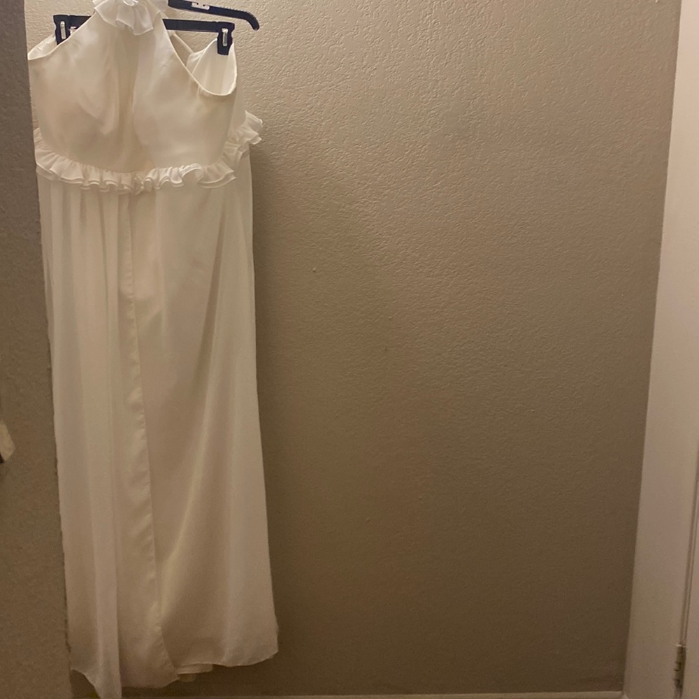 WOMENS Ruffle Halter top off-white)*Wedding/Special Occasion Gown*(size-W-28/30)